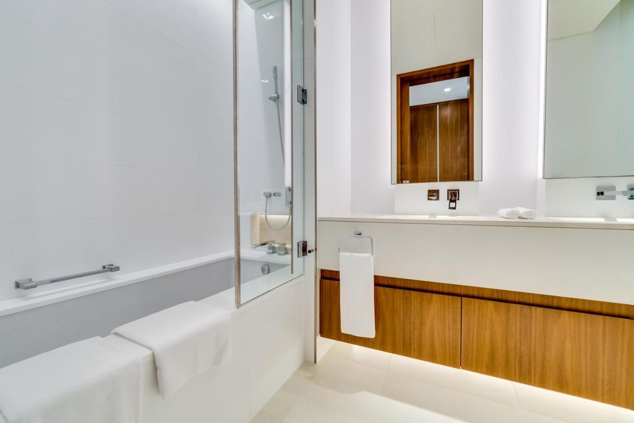 Vida Emirates Hills Residences شقة فندقية *